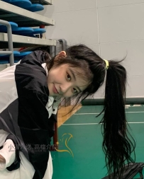 玲瓏小巧  秀氣可愛 性事青澀  小穴緊實但水多 #激情無極限