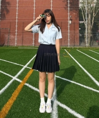 甜甜笑眼 天生撒嬌體質  一靠近就想把你黏住