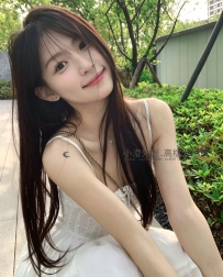 柔柔的大學生 外貌甜美 喜歡主導的感覺 床上細心的服務讓人爽到爆 體質敏感易濕~
