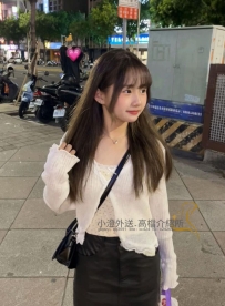 小野貓  白皙小巧的臉頰 水靈大眼靈動有神開朗活潑的個性很好互動